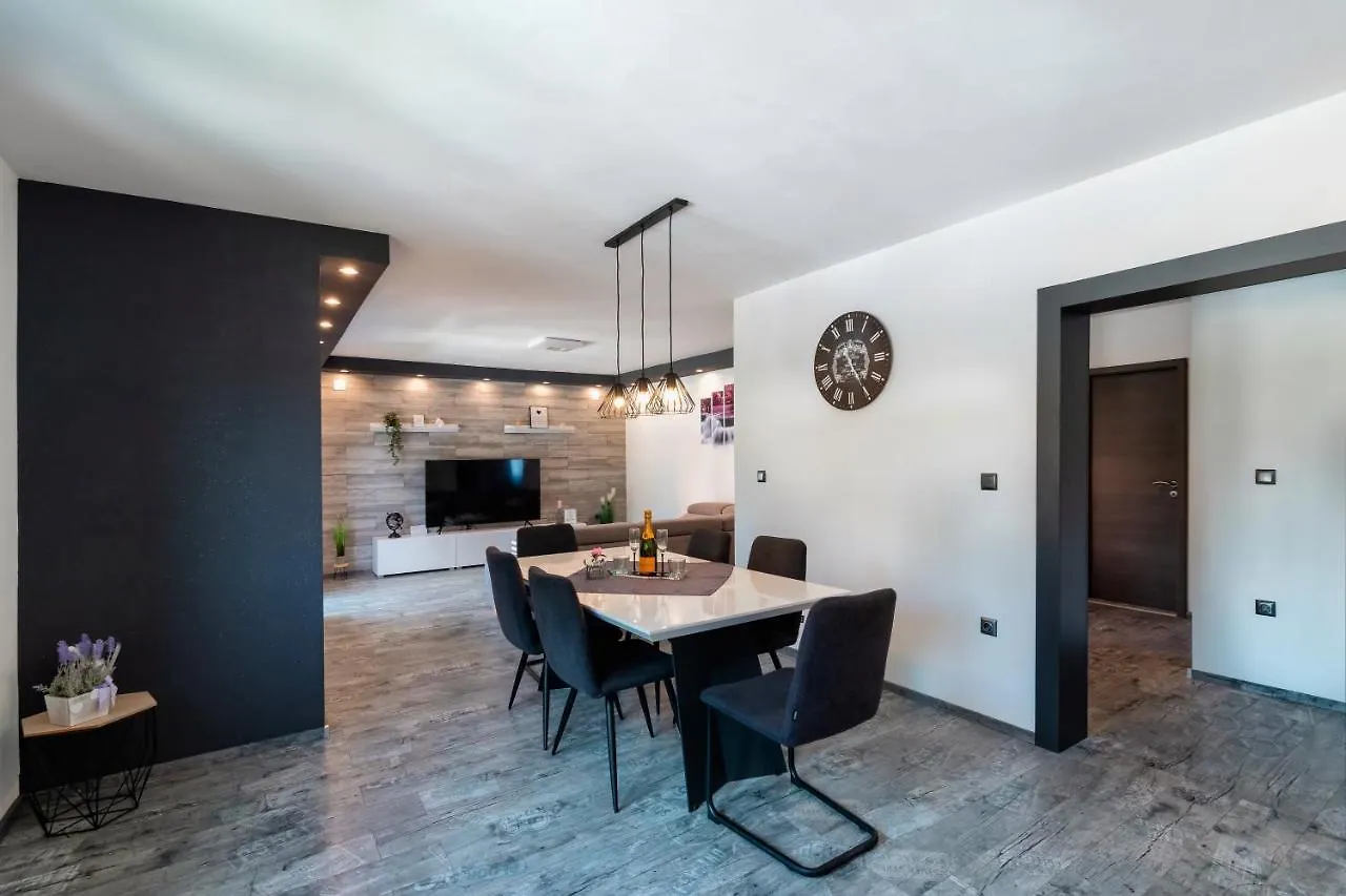 Apartman Gabrijela Muntic 0*,  Croatia